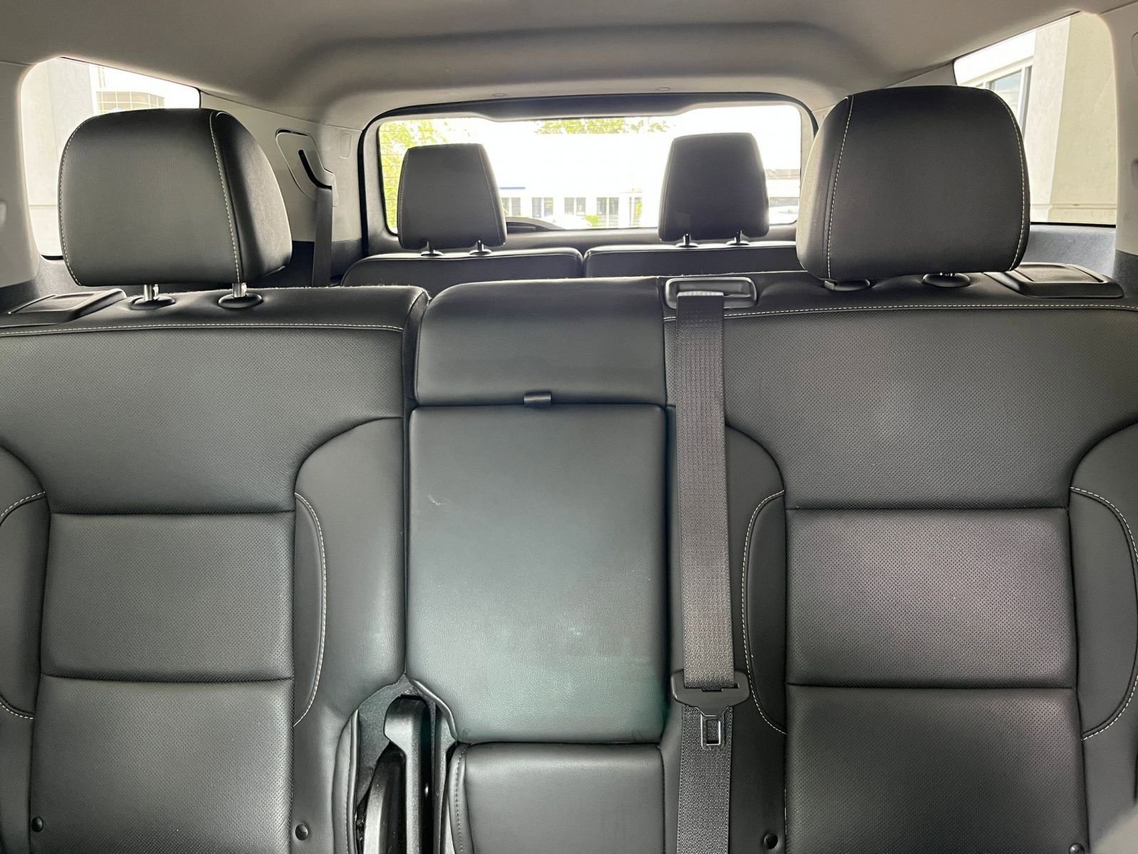 Used 2023 GMC Acadia SLT image 38