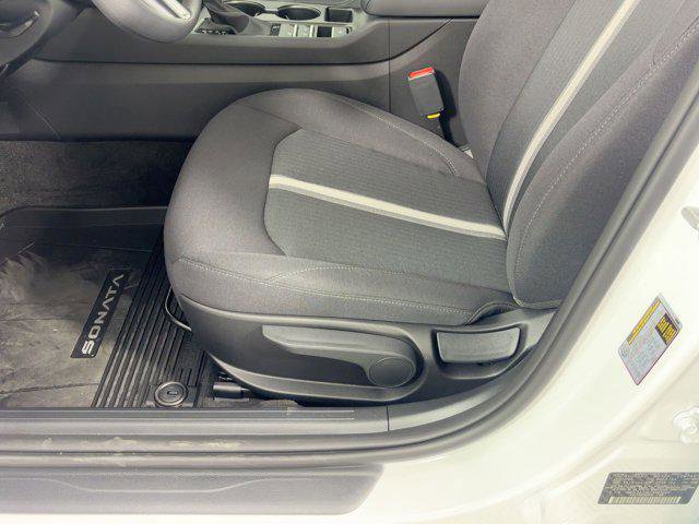 New 2026 Hyundai Sonata SE FWD image 14