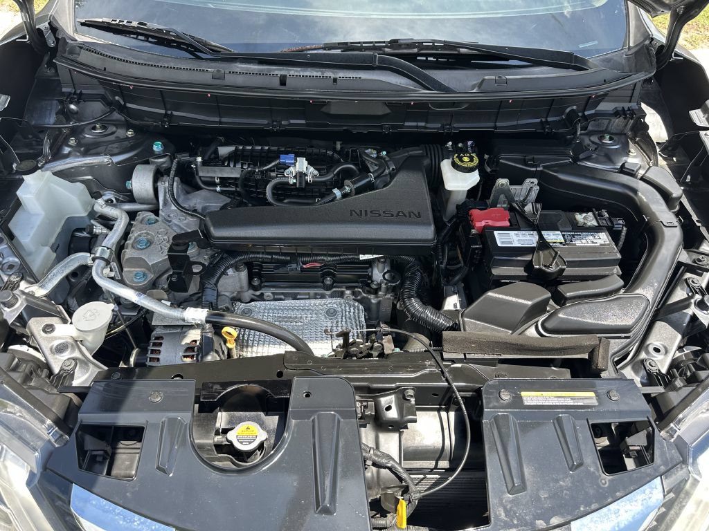 Used 2020 Nissan Rogue SV FWD image 4
