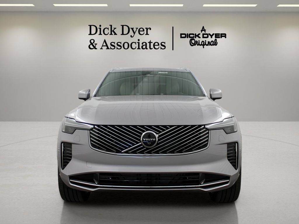 New 2026 Volvo XC90 B6 Plus w/ Protection Package Premier AWD/4WD image 9