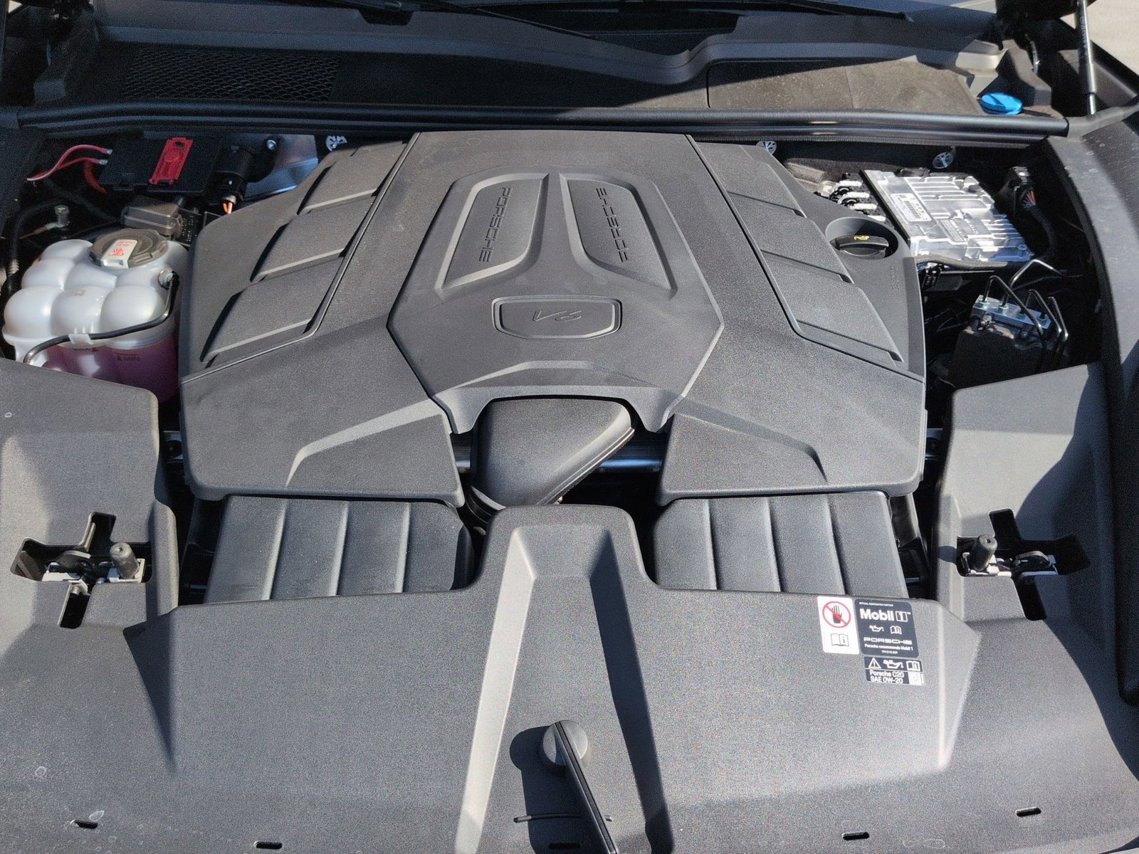 New 2026 Porsche Cayenne image 17