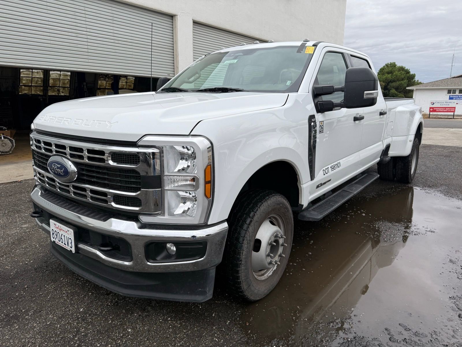 Used 2024 Ford F350 XLT image 4