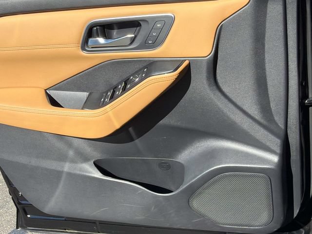 Certified 2023 Nissan Rogue Platinum FWD image 25