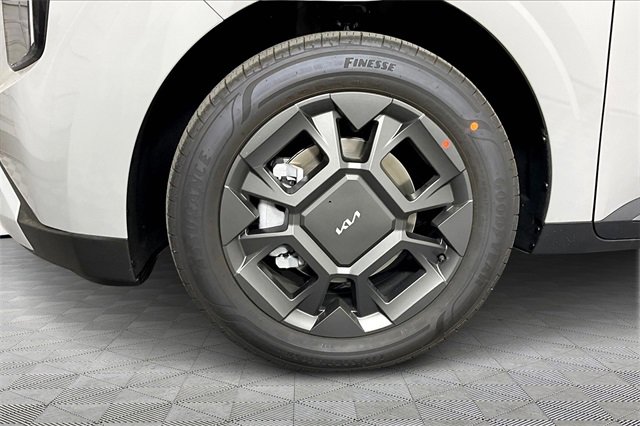 New 2026 Kia Carnival EX image 13