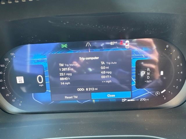 Certified 2025 Volvo XC40 B5 Core AWD/4WD image 24