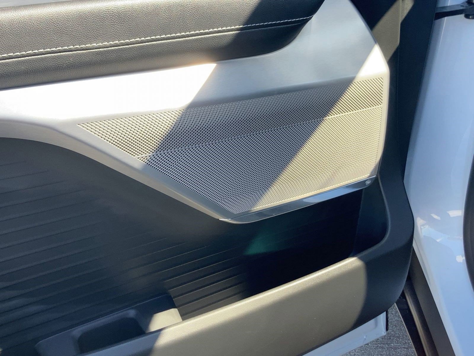 New 2026 Cadillac Vistiq Luxury image 23