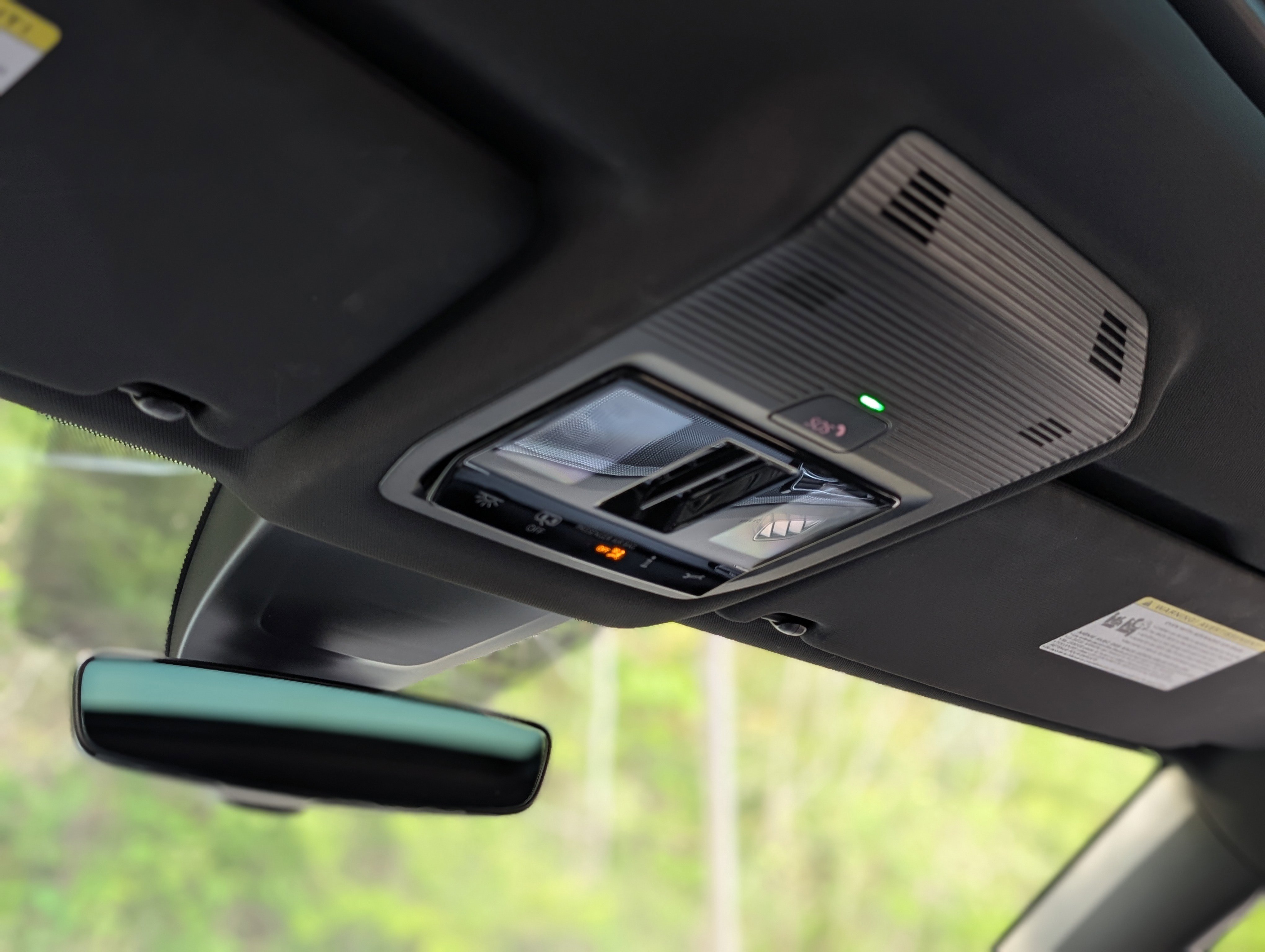 Used 2024 Volkswagen Atlas Cross Sport SEL Premium R-Line image 29