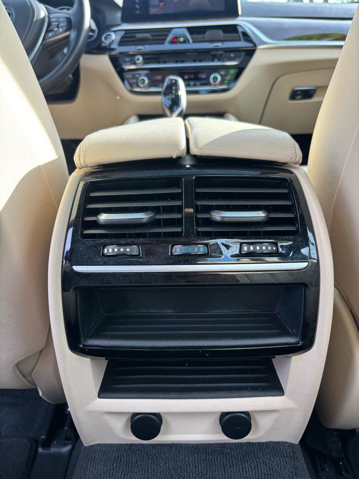 Used 2017 BMW 530i xDrive AWD/4WD image 15