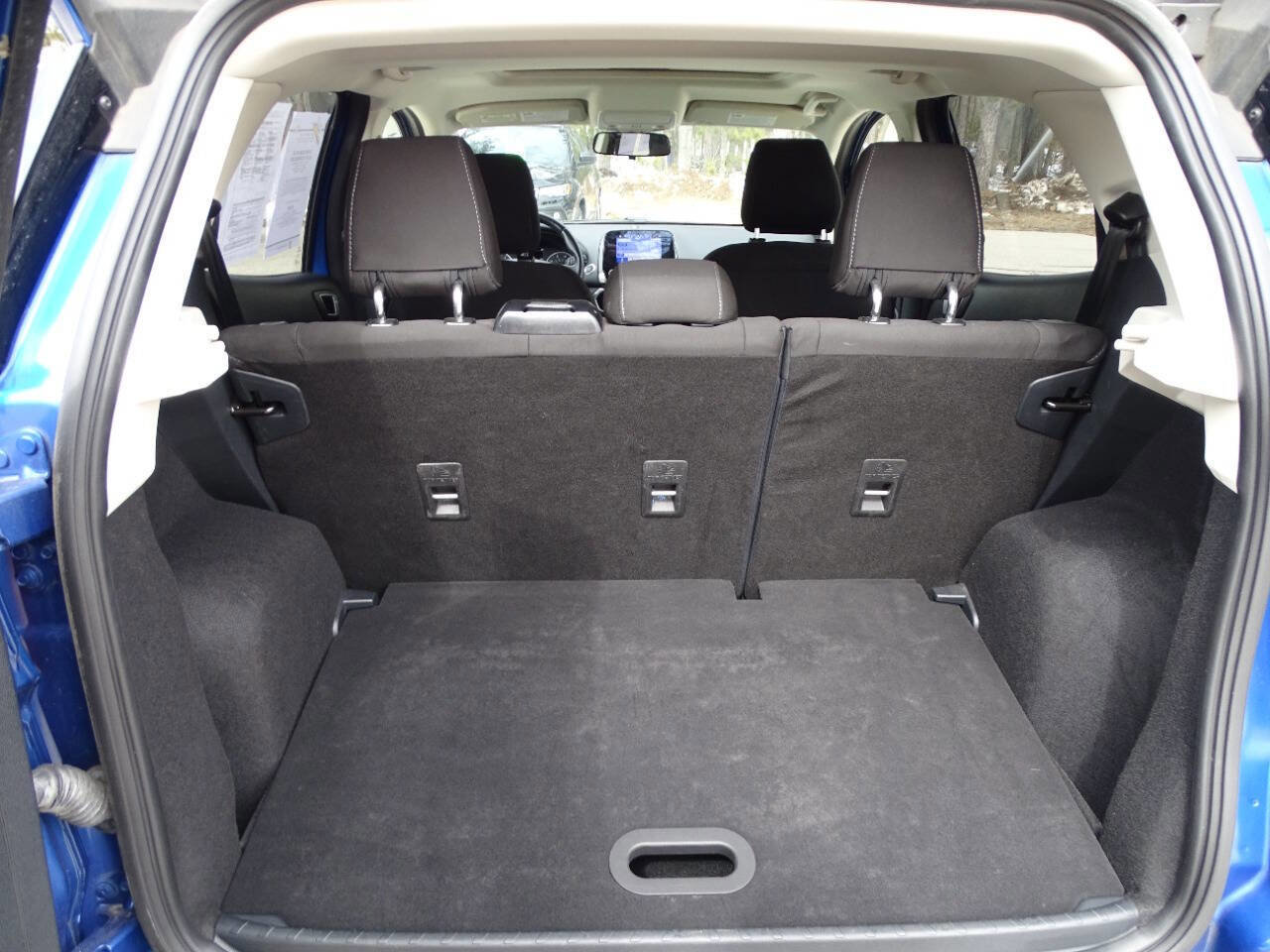 Used 2019 Ford EcoSport SE image 32