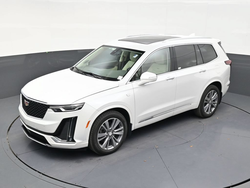 Used 2025 Cadillac XT6 Premium Luxury w/ LPO, Floor Liner Package FWD image 13