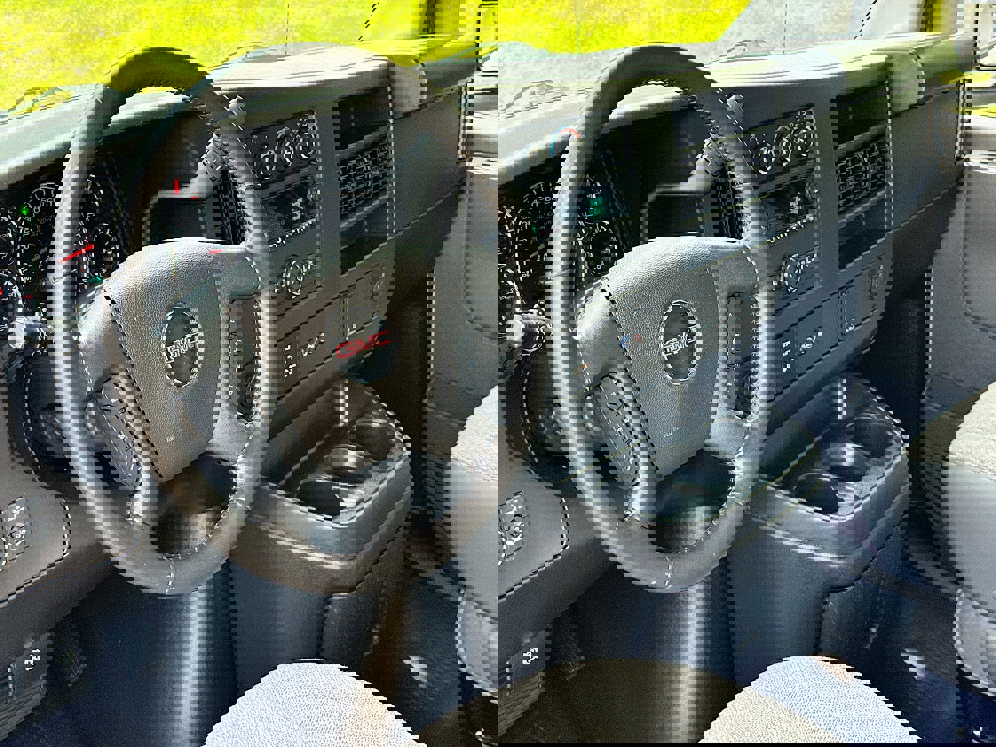 Used 2022 GMC Savana 3500 w/ Power Convenience Package image 14