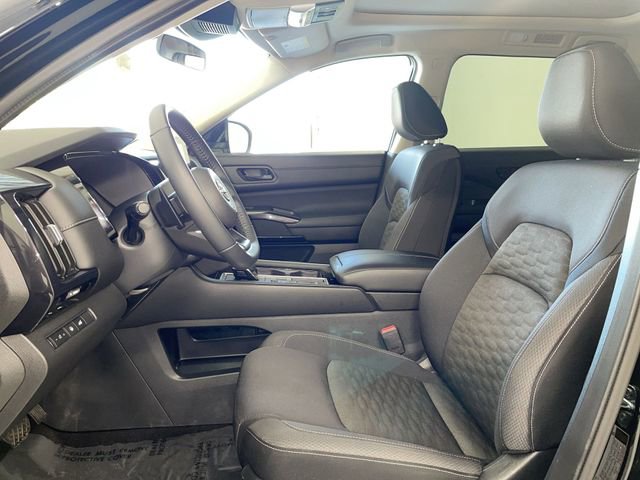 Certified 2024 Nissan Pathfinder SV w/ SV Premium Package image 24