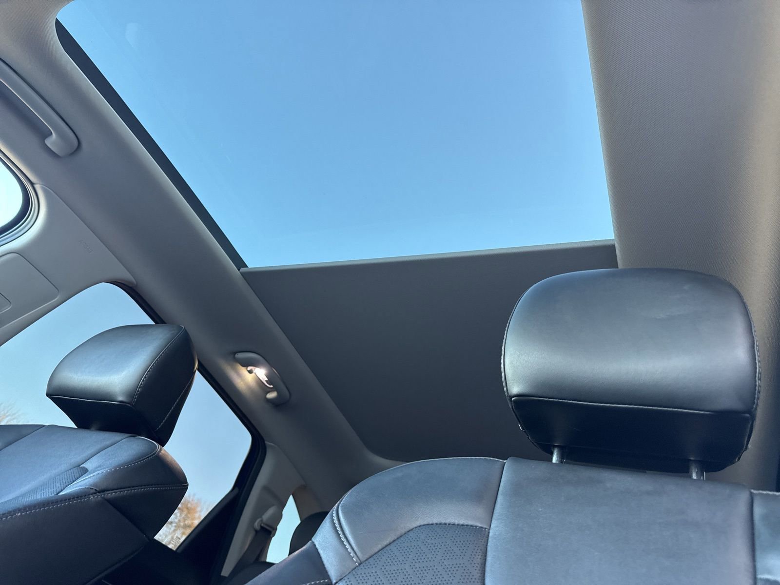 Used 2022 Kia Sorento SX image 33