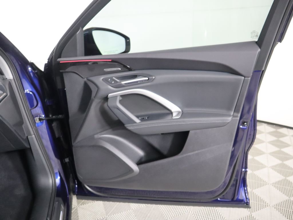 Used 2025 Audi Q5 Premium Plus w/ Premium Plus image 27