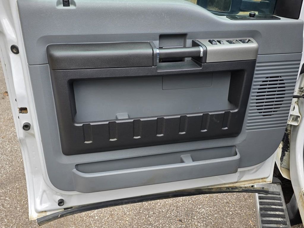 Used 2016 Ford F250 XLT w/ XLT Premium Package image 30