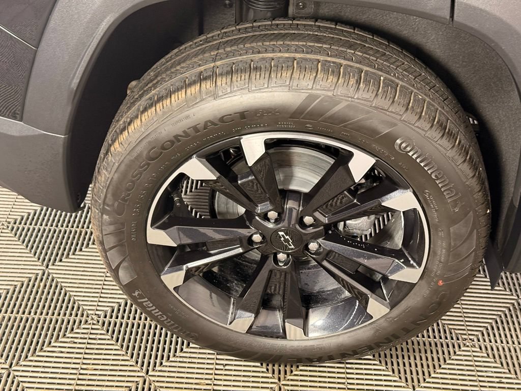 New 2027 Chevrolet Equinox RS w/ Safety and Technology Package AWD/4WD image 13