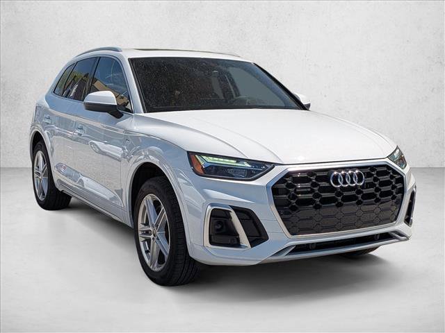 Certified 2025 Audi Q5 e Premium image 3