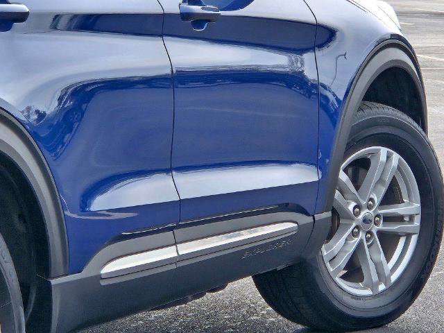 Certified 2023 Ford Explorer XLT w/ Equipment Group 202A AWD/4WD image 15