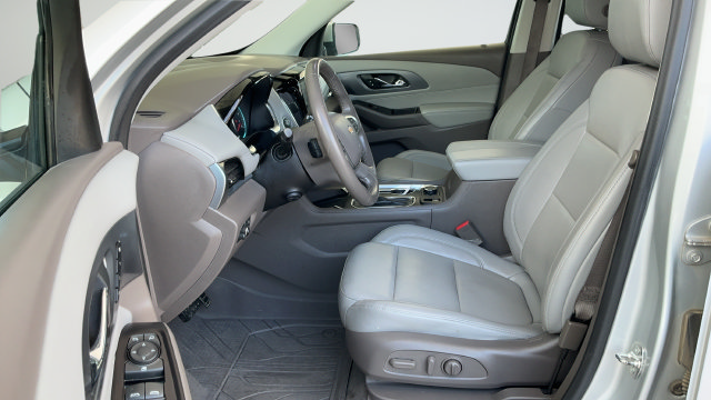 Used 2020 Chevrolet Traverse Premier FWD image 20