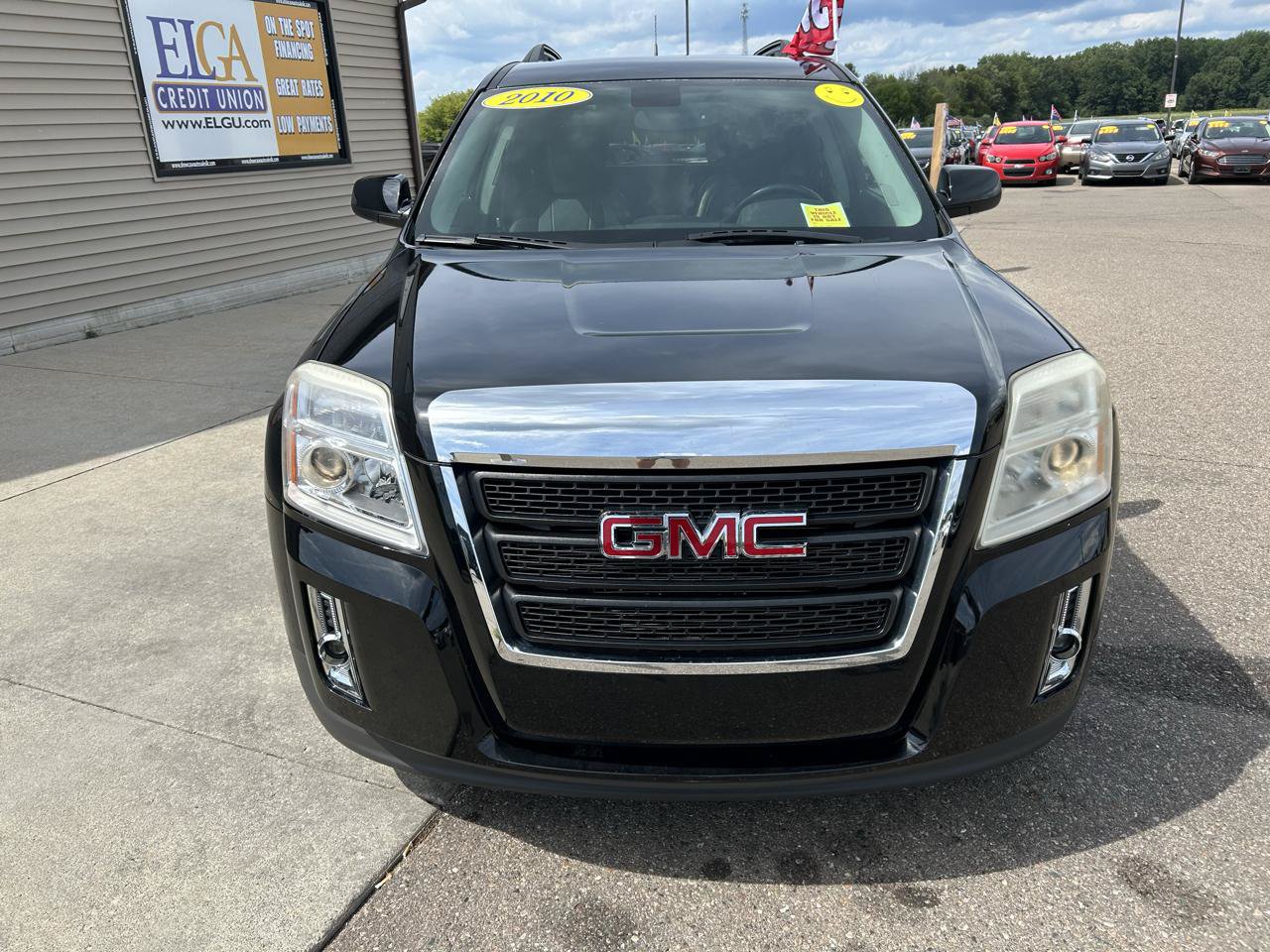 Used 2010 GMC Terrain SLT FWD image 2