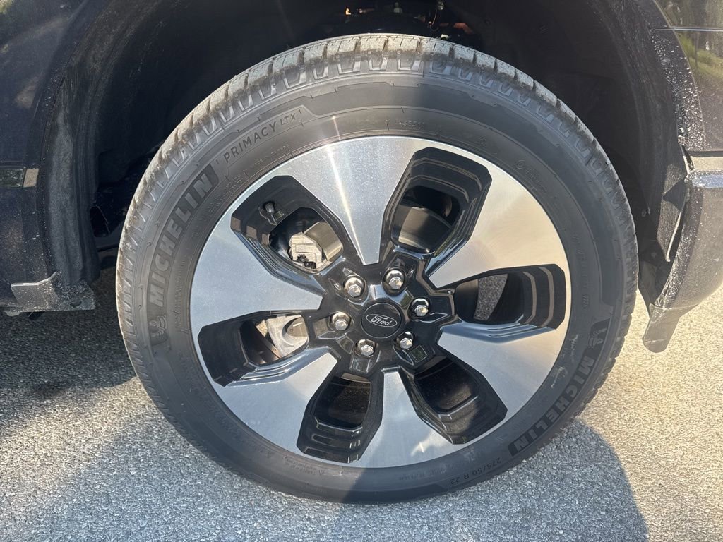 New 2025 Ford F150 Lightning Platinum image 13