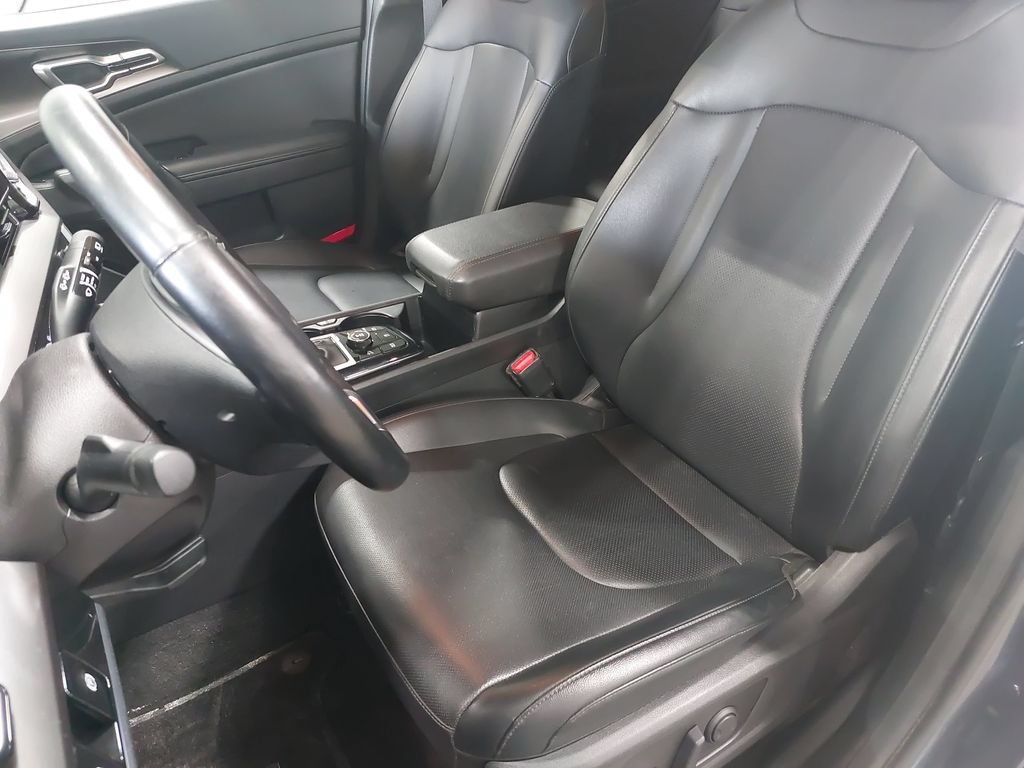 Used 2023 Kia Sportage EX AWD/4WD image 14