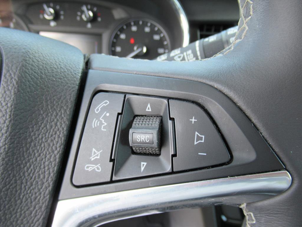 Used 2020 Buick Encore Preferred w/ Safety Package image 22