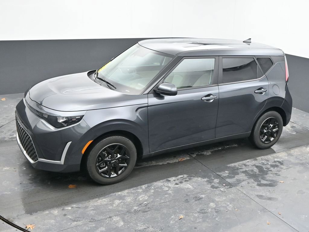 Used 2025 Kia Soul LX w/ LX Technology Package image 56