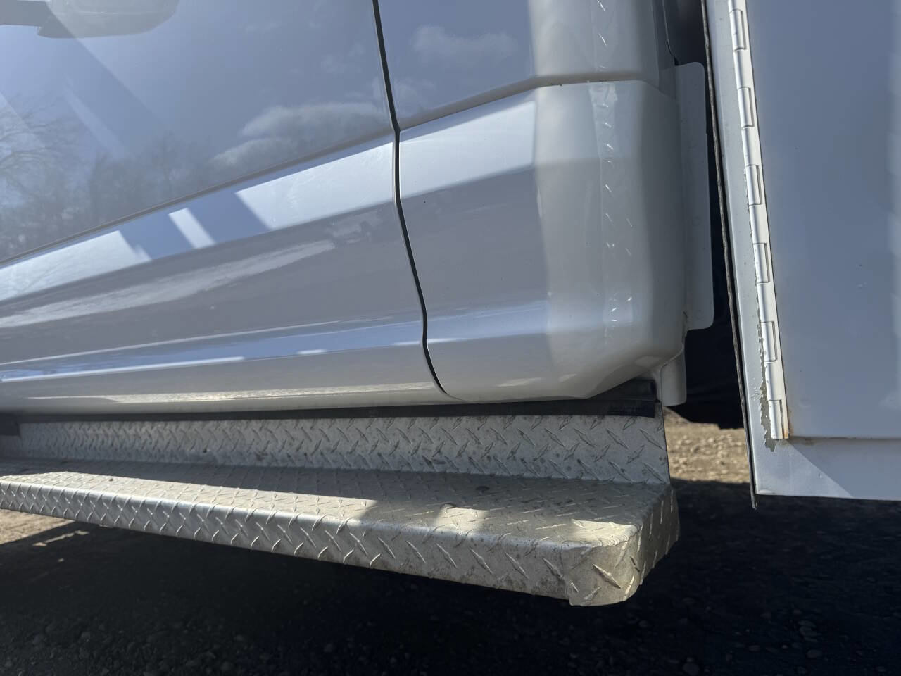 Used 2018 Ford F550 4x4 Regular Cab Super Duty image 21