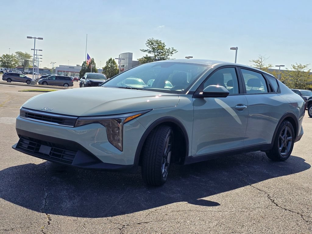 Used 2025 Kia K4 FWD image 9