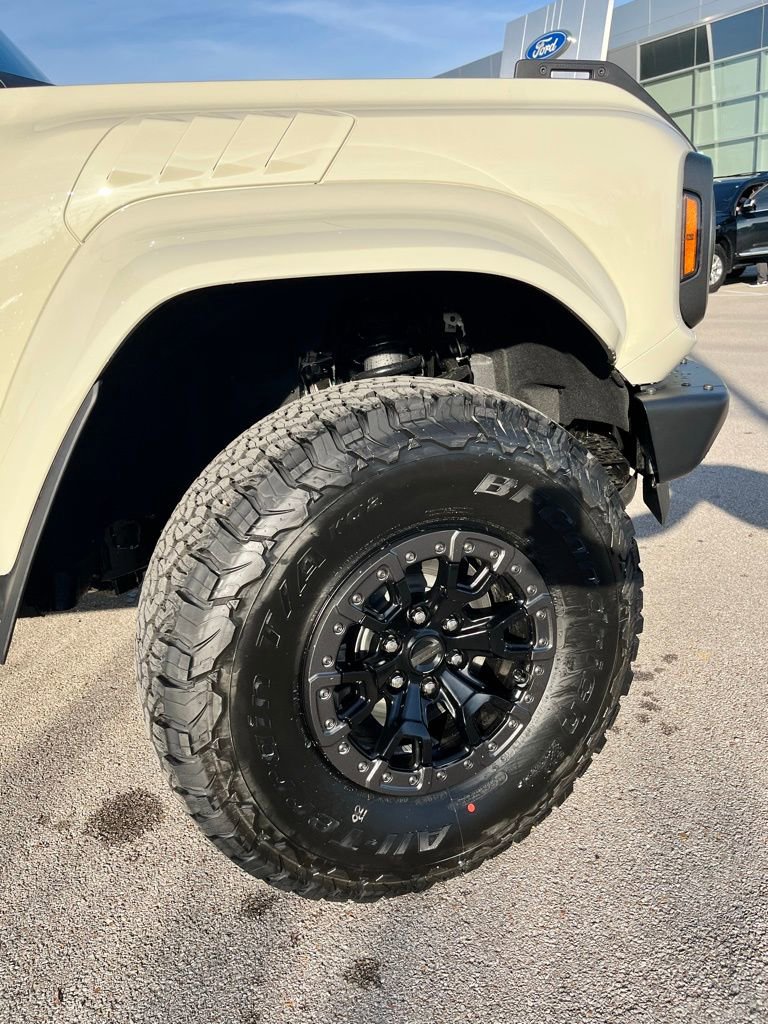 New 2025 Ford Bronco Raptor image 6