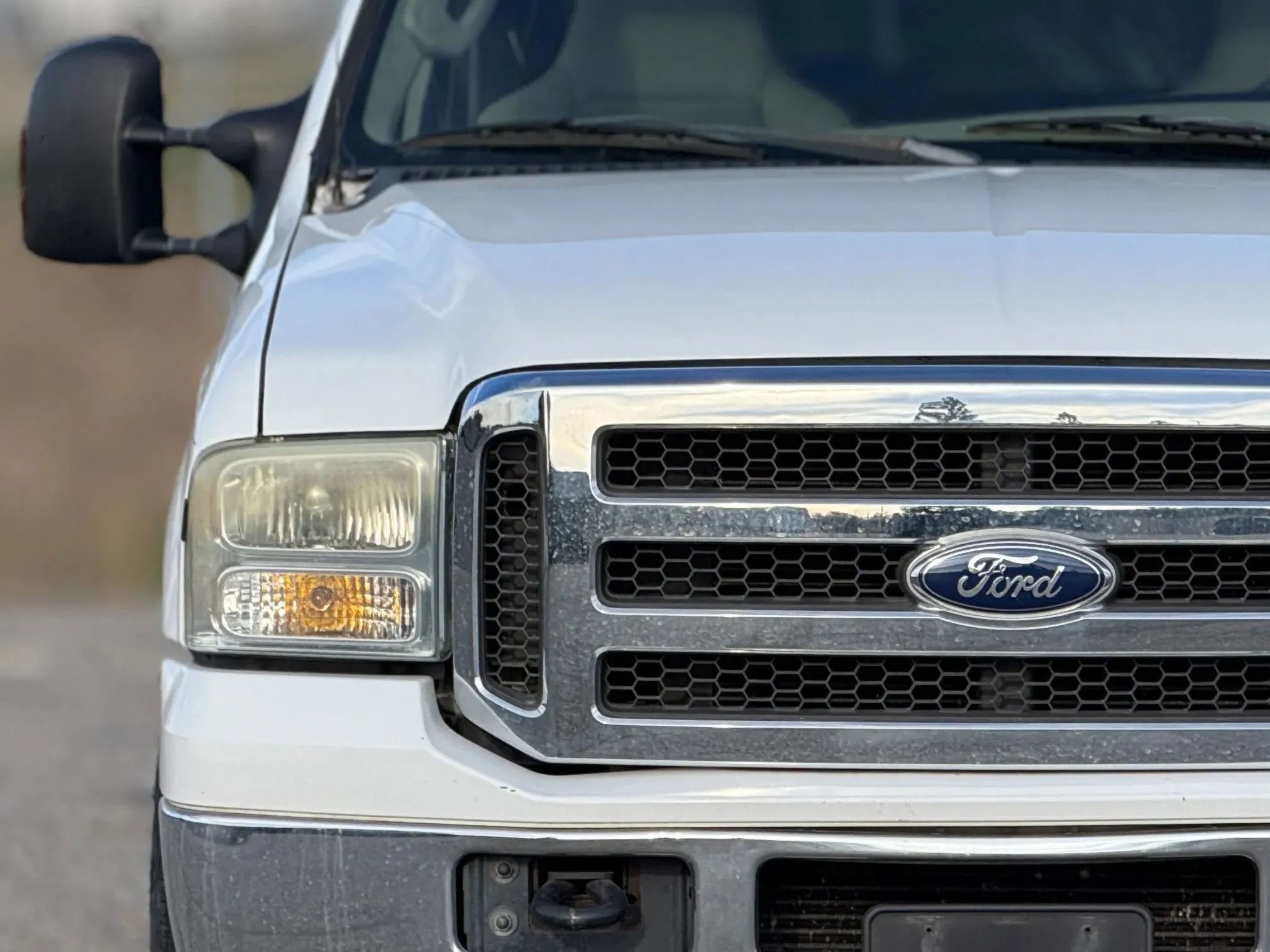 Used 2005 Ford Excursion XLS image 11