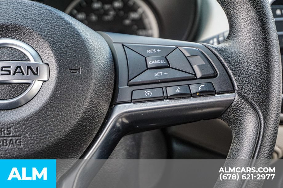 Used 2022 Nissan Versa SV FWD image 29