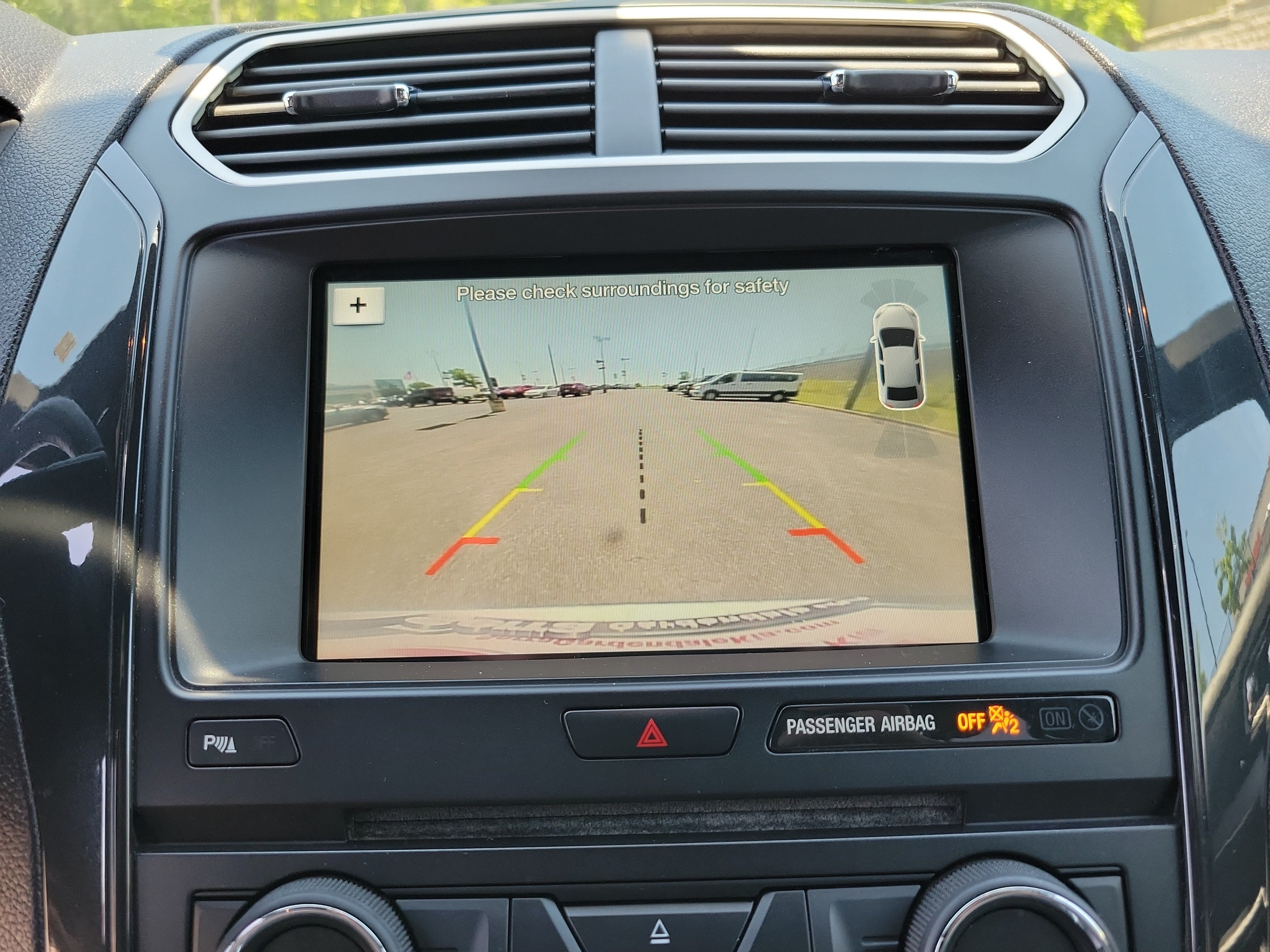Used 2017 Ford Explorer XLT w/ Equipment Group 202A FWD image 18