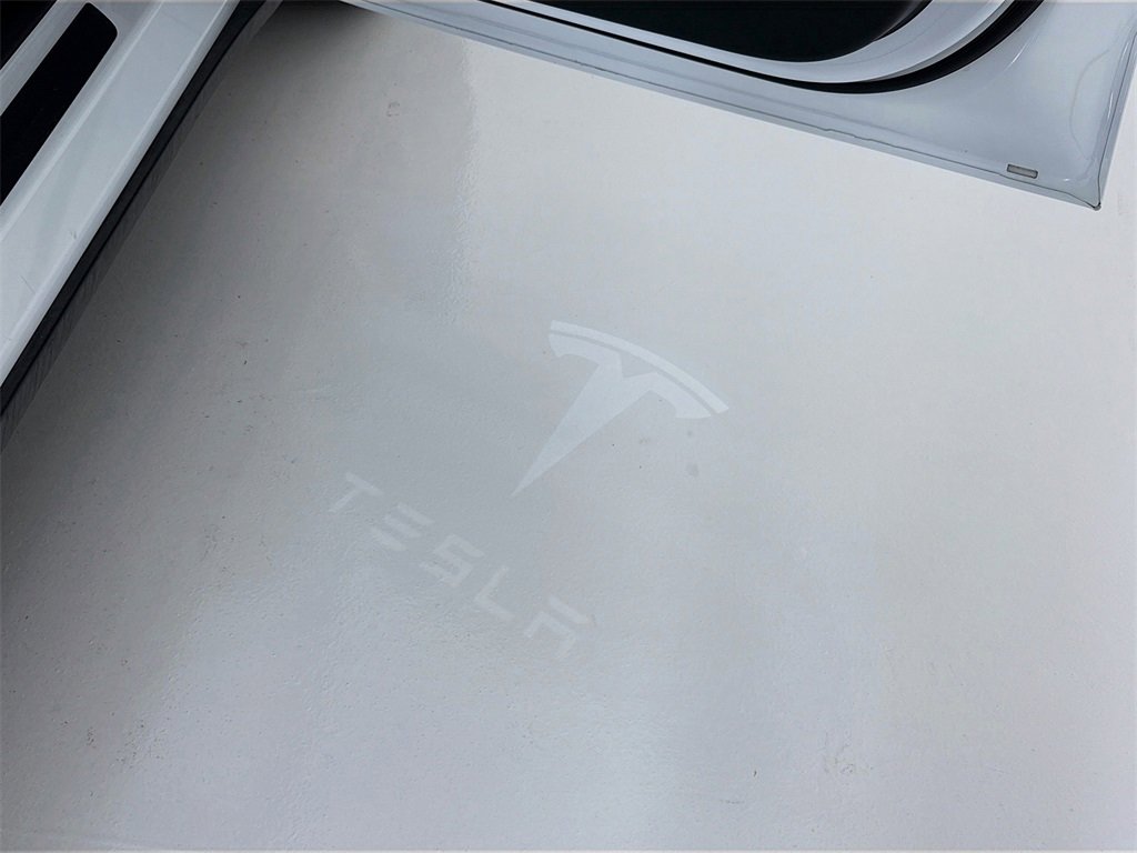 Used 2023 Tesla Model Y Long Range image 12