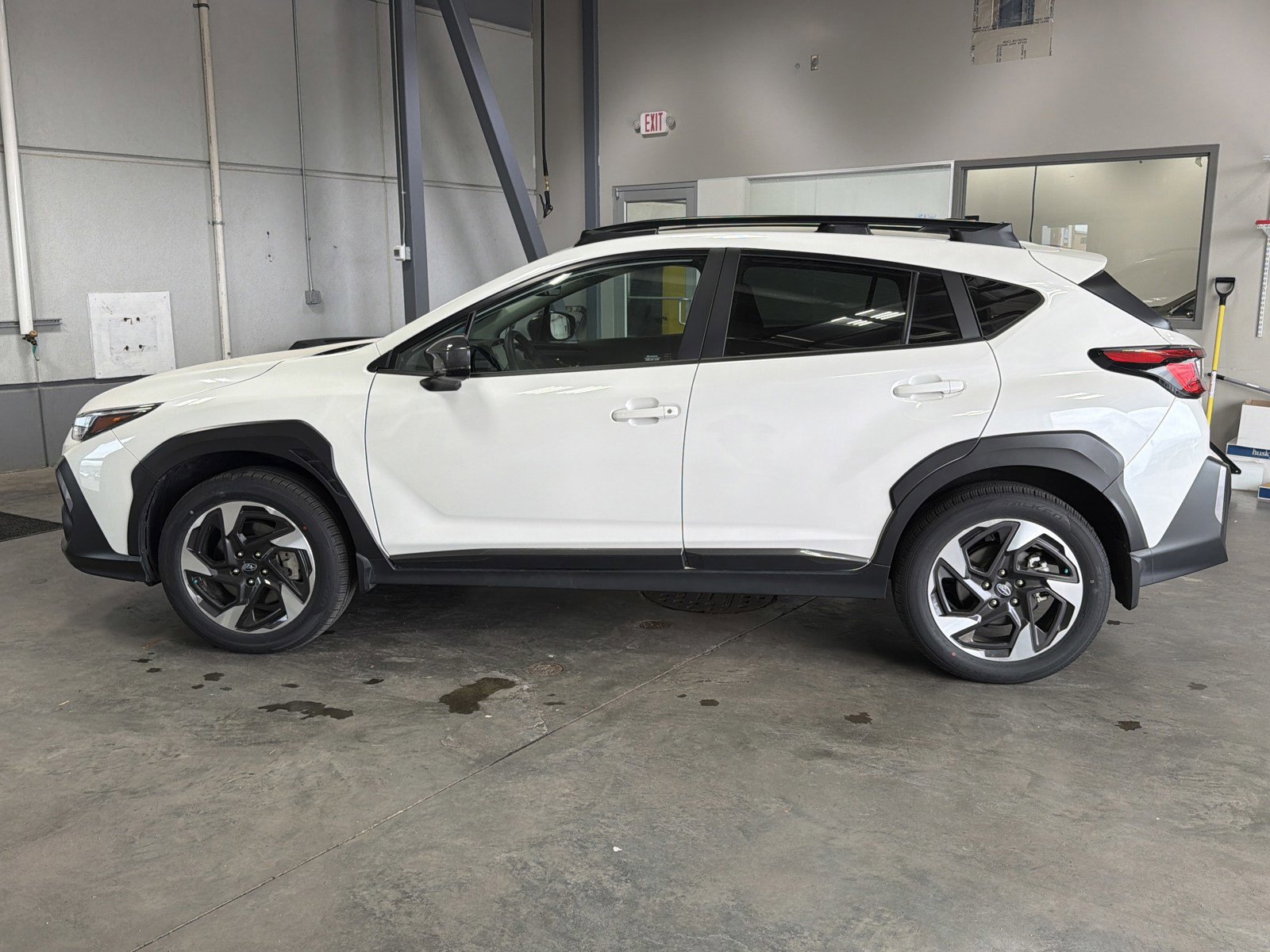 Used 2025 Subaru Crosstrek 2.5i Limited w/ Crosstrek Mirror Package image 4