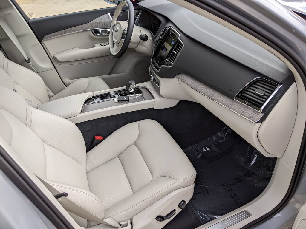 Certified 2025 Volvo XC90 T8 Plus w/ Protection Package Premier AWD/4WD image 22