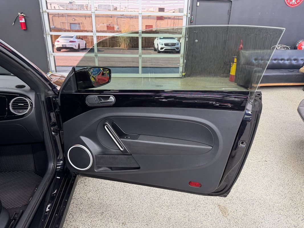 Used 2019 Volkswagen Beetle 2.0T S FWD image 20
