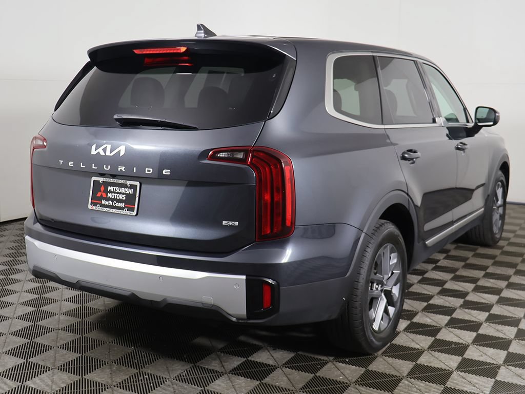 Used 2023 Kia Telluride LX AWD/4WD image 10