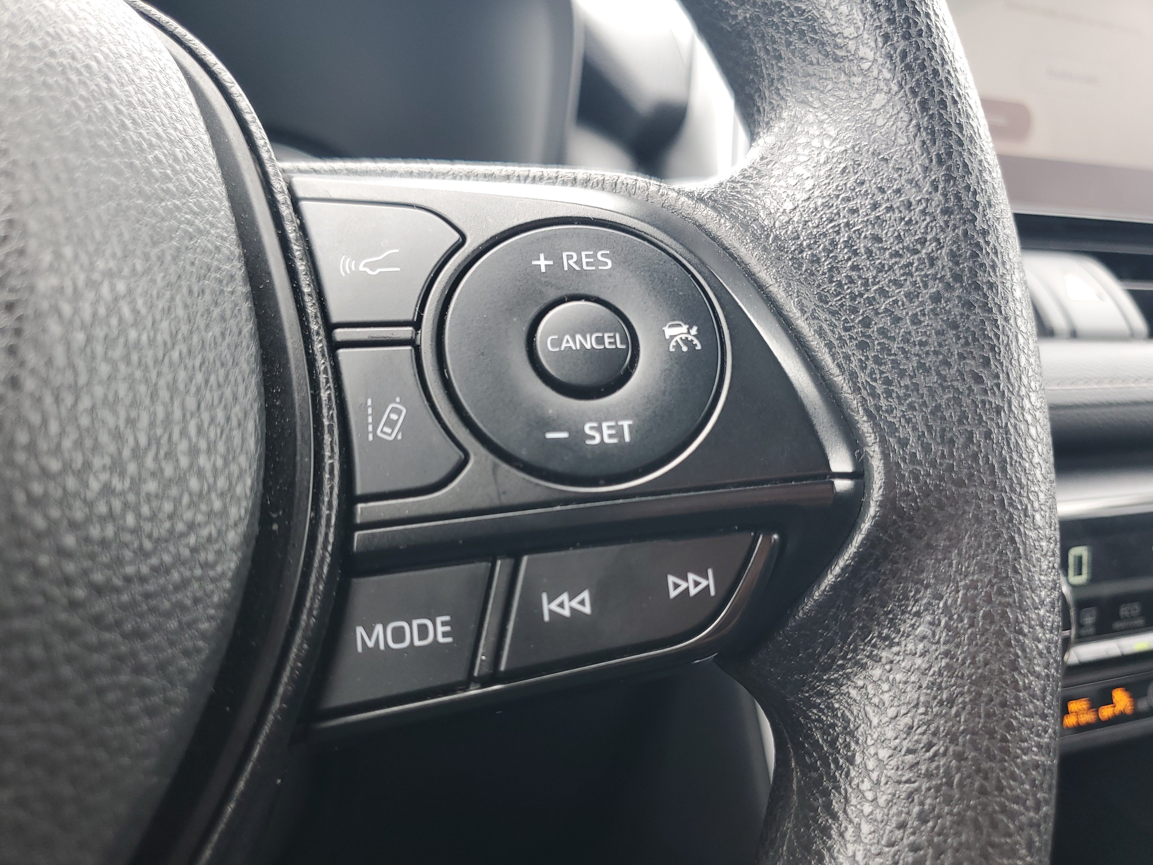Certified 2025 Toyota RAV4 XLE AWD/4WD image 22