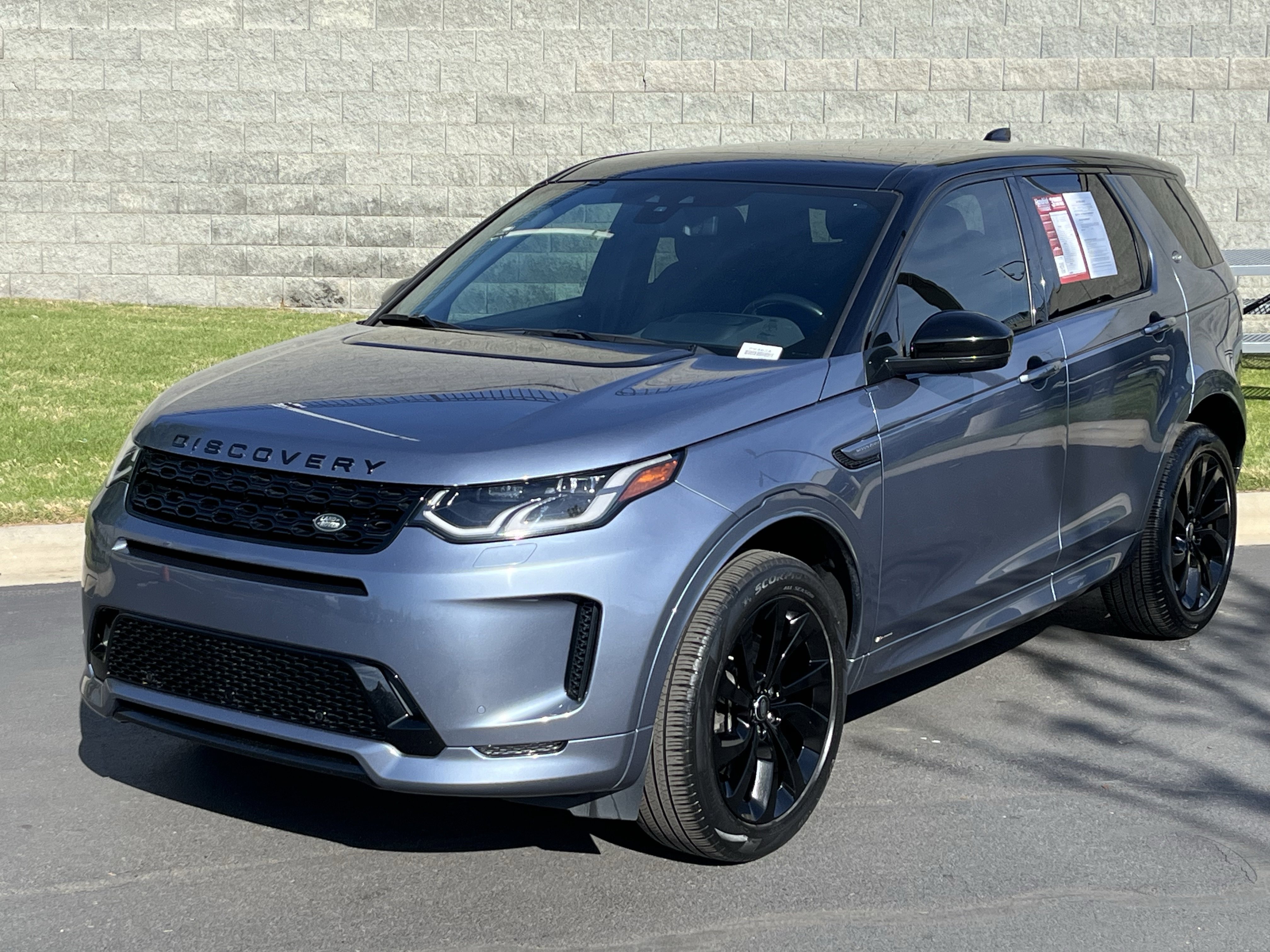Used 2020 Land Rover Discovery Sport SE R-Dynamic image 1