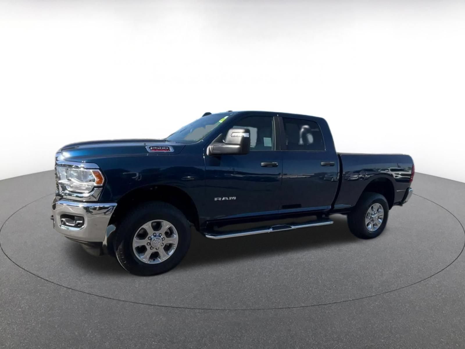 Used 2024 RAM 2500 Big Horn w/ Safety Group AWD/4WD image 7