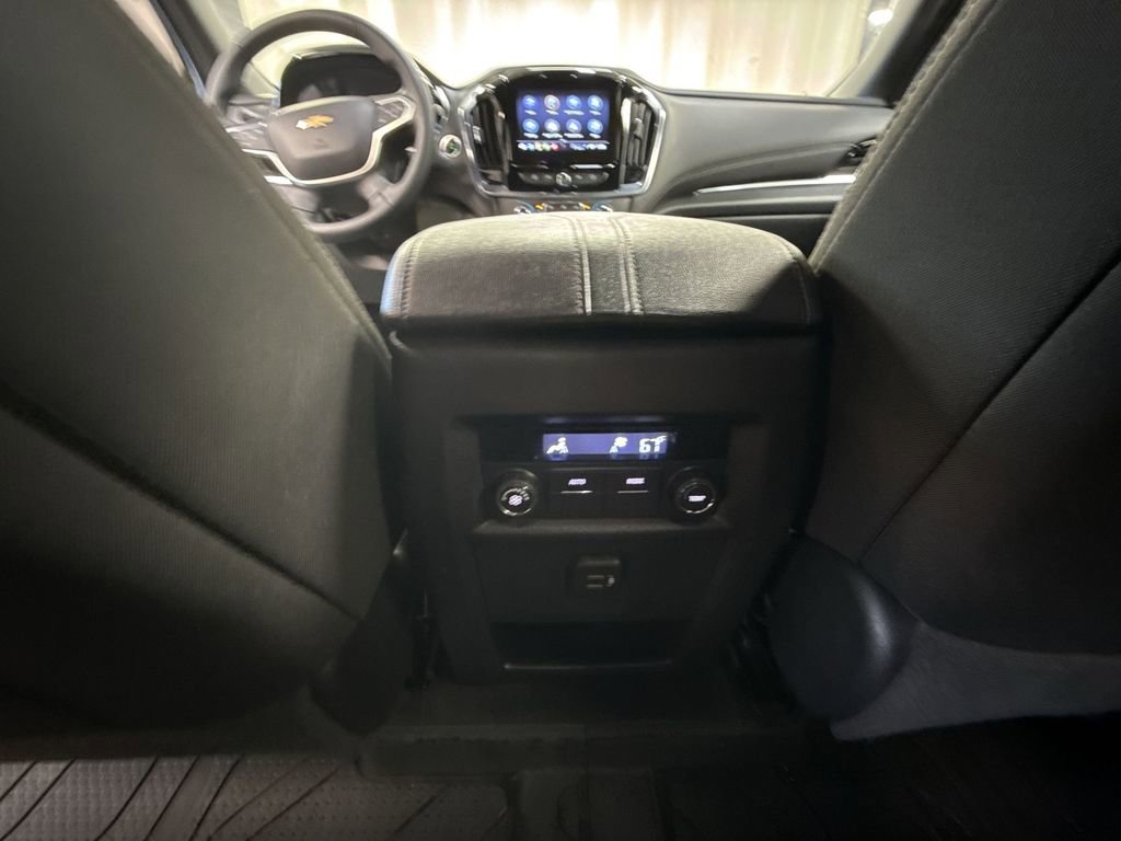 Certified 2023 Chevrolet Traverse LT FWD image 30