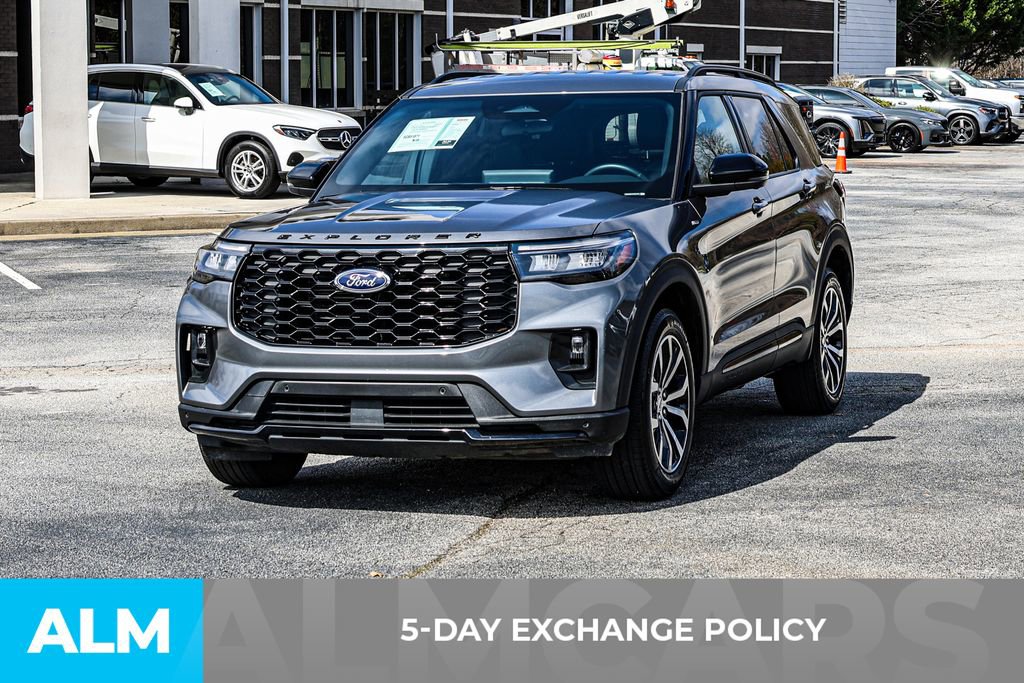 Used 2025 Ford Explorer ST-Line image 4