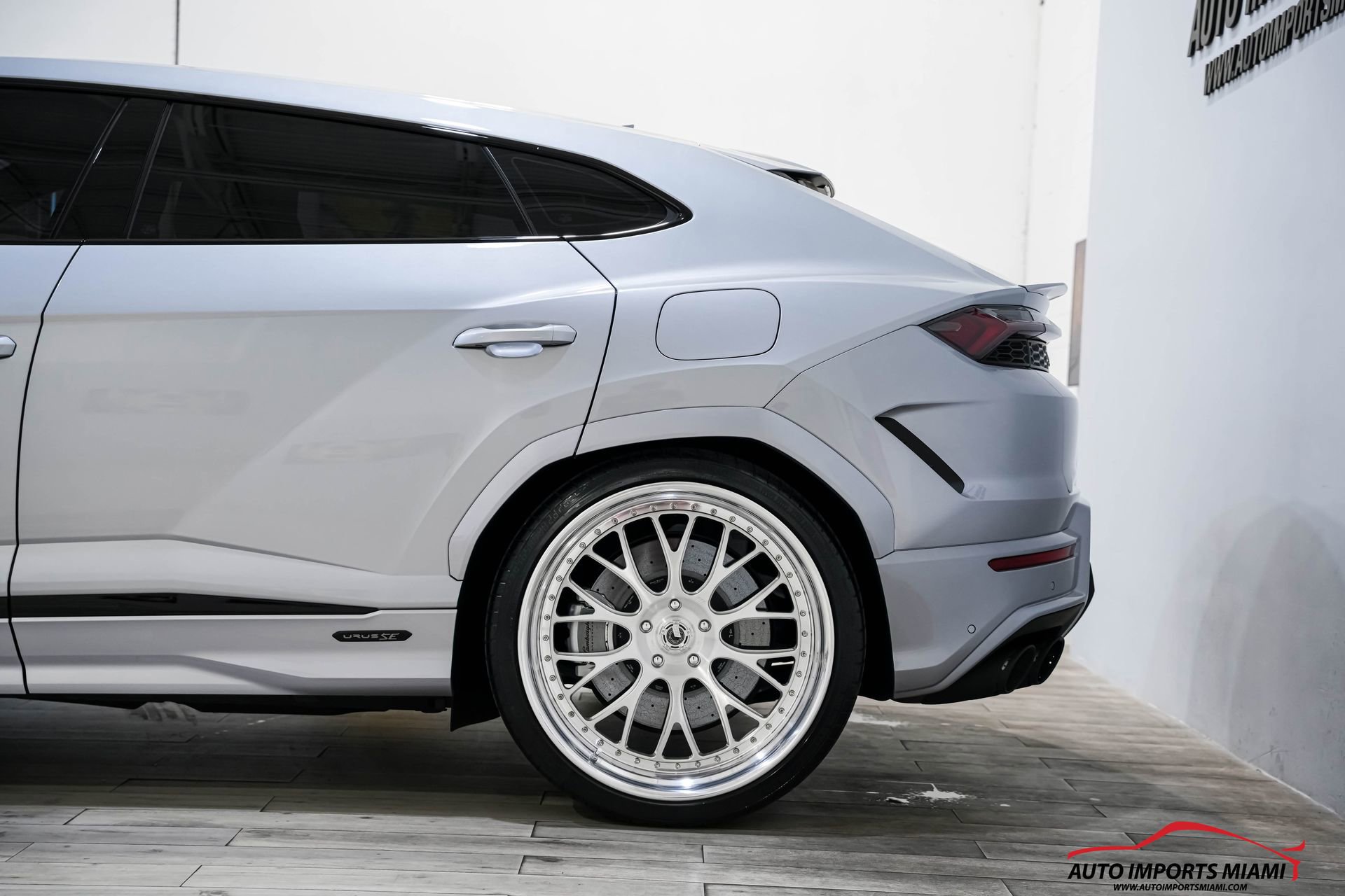 Used 2025 Lamborghini Urus SE image 16