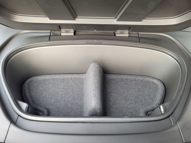 Used 2023 Volvo C40 P8 Recharge Ultimate w/ Protection Package Premier image 20