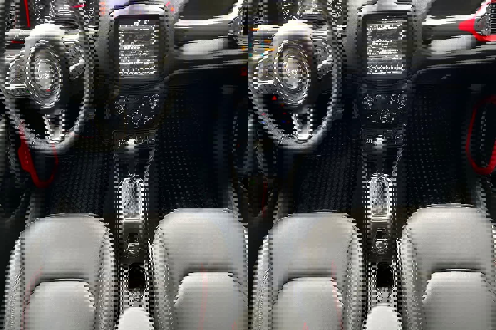 Used 2023 Jeep Renegade Trailhawk w/ Trailhawk Elite Group image 3