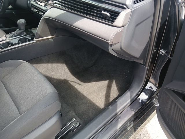 Used 2025 Toyota Camry LE image 21