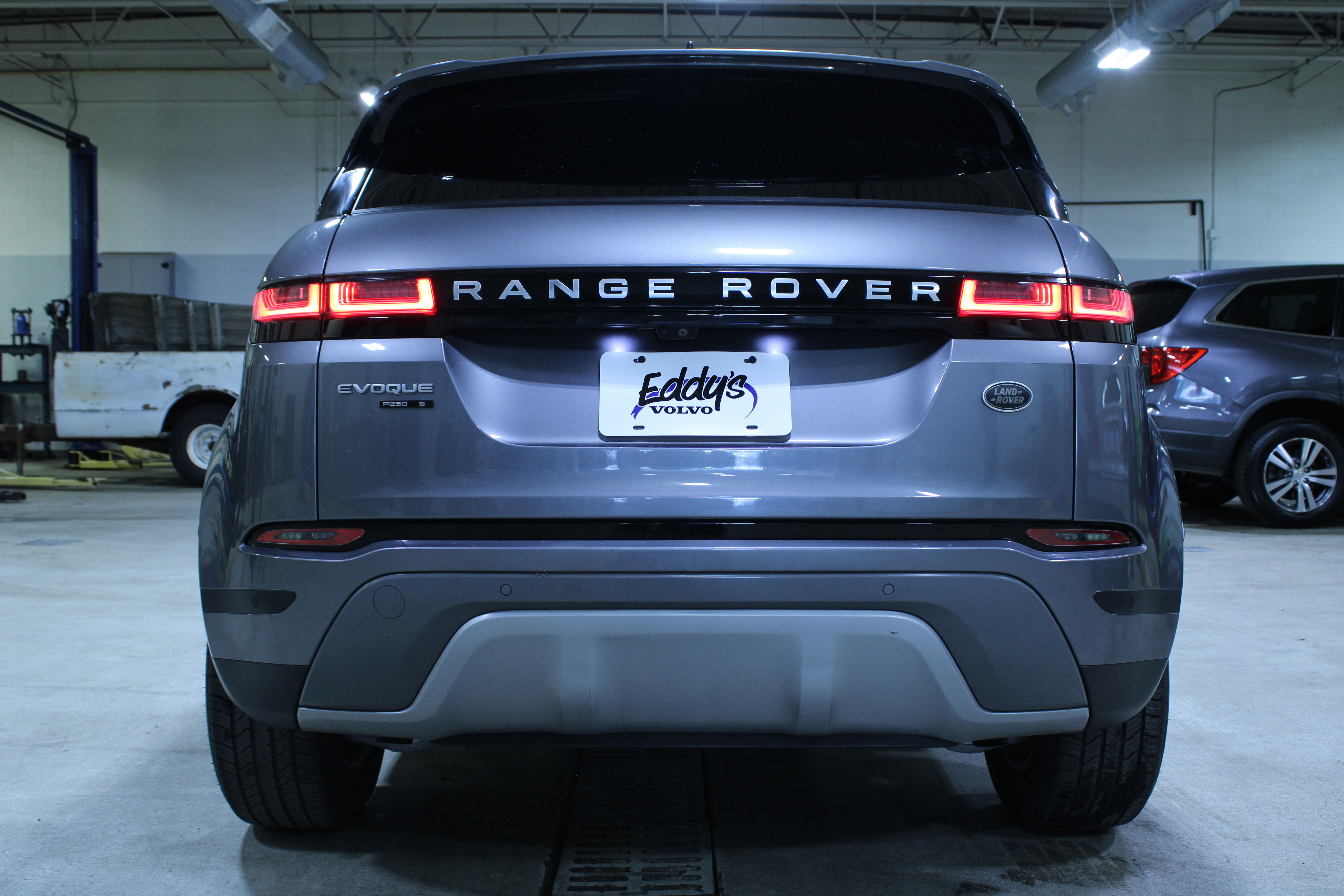 Used 2020 Land Rover Range Rover Evoque S image 32