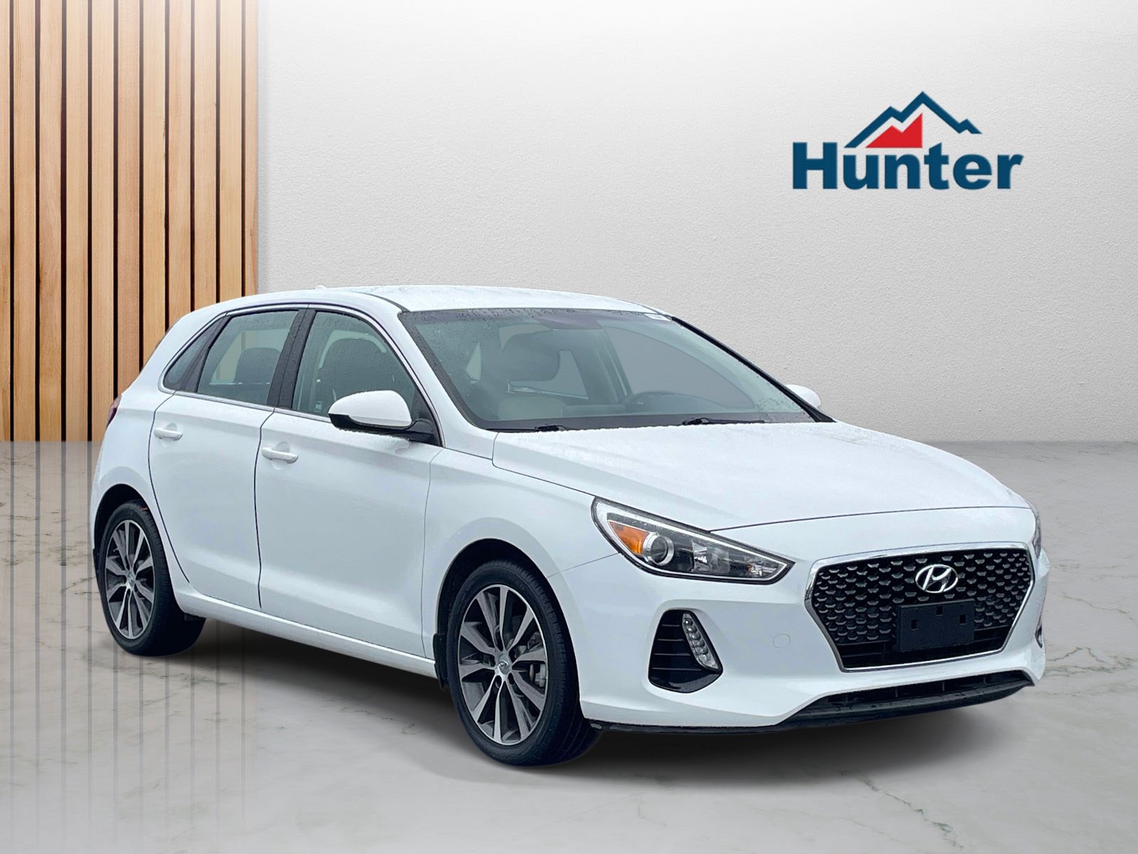 Used 2020 Hyundai Elantra GT FWD image 1